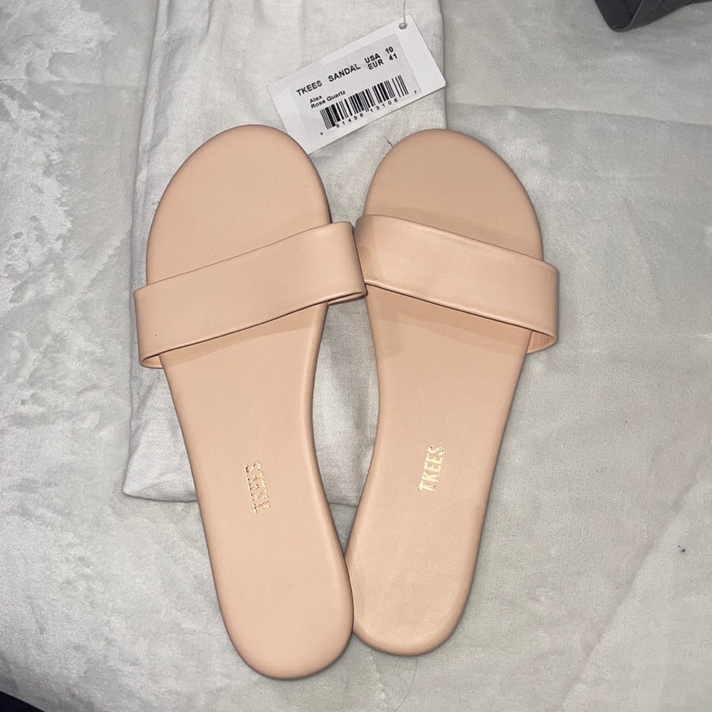 NWT Tkees